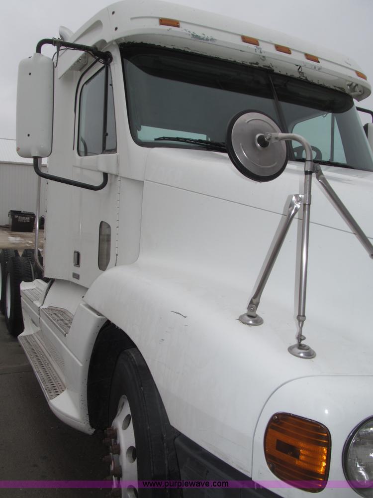 image for item B5349 2001 Freightliner Century Class day cab semi truck