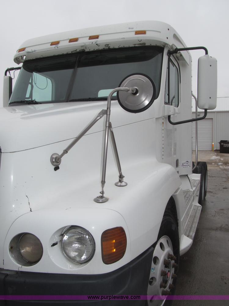 image for item B5349 2001 Freightliner Century Class day cab semi truck