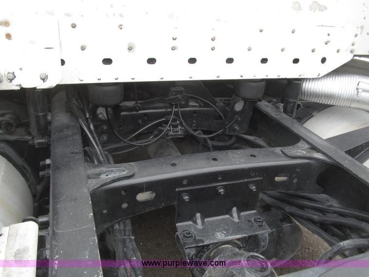 image for item B5349 2001 Freightliner Century Class day cab semi truck