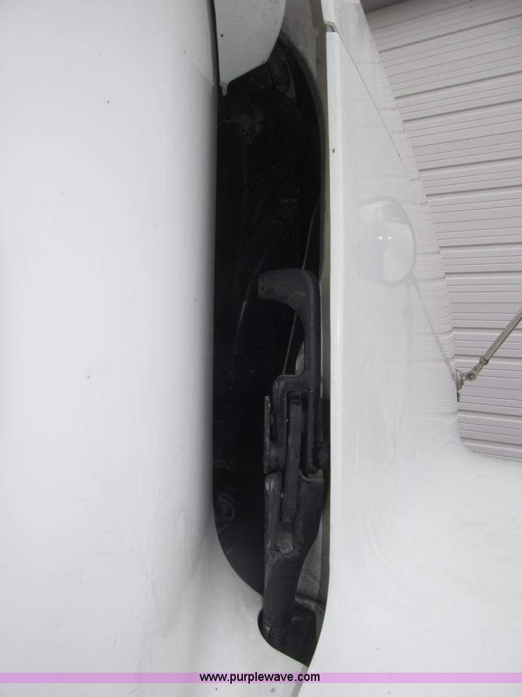 image for item B5349 2001 Freightliner Century Class day cab semi truck