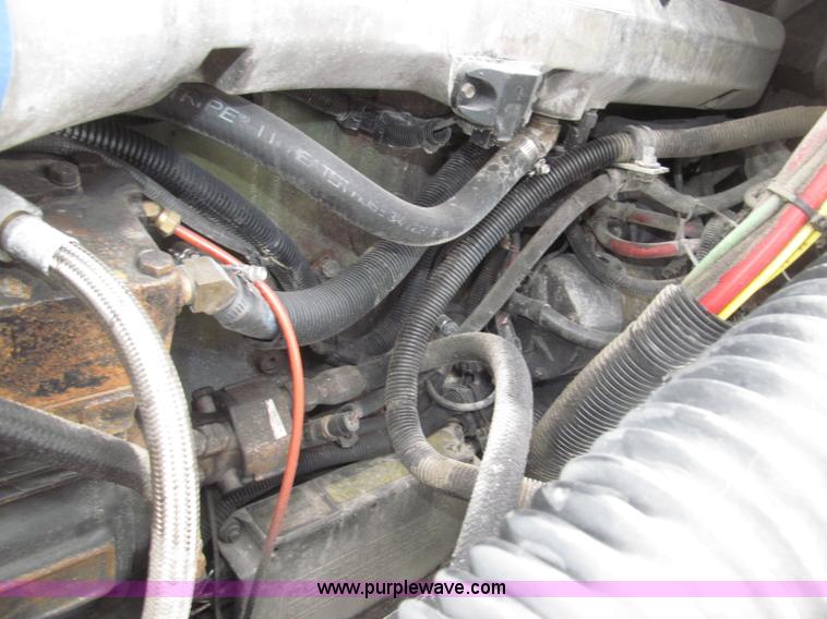 image for item B5349 2001 Freightliner Century Class day cab semi truck