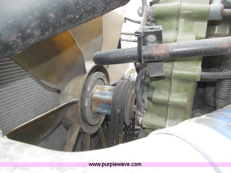 image for item B5349 2001 Freightliner Century Class day cab semi truck