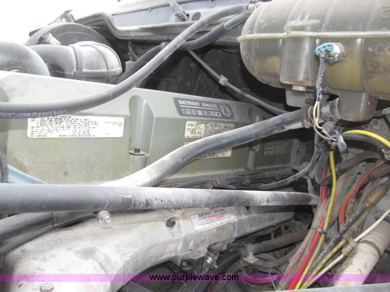 image for item B5349 2001 Freightliner Century Class day cab semi truck