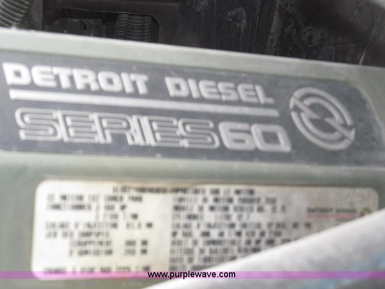 image for item B5349 2001 Freightliner Century Class day cab semi truck