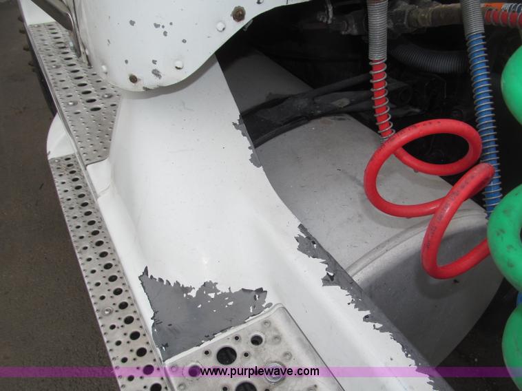 image for item B5349 2001 Freightliner Century Class day cab semi truck