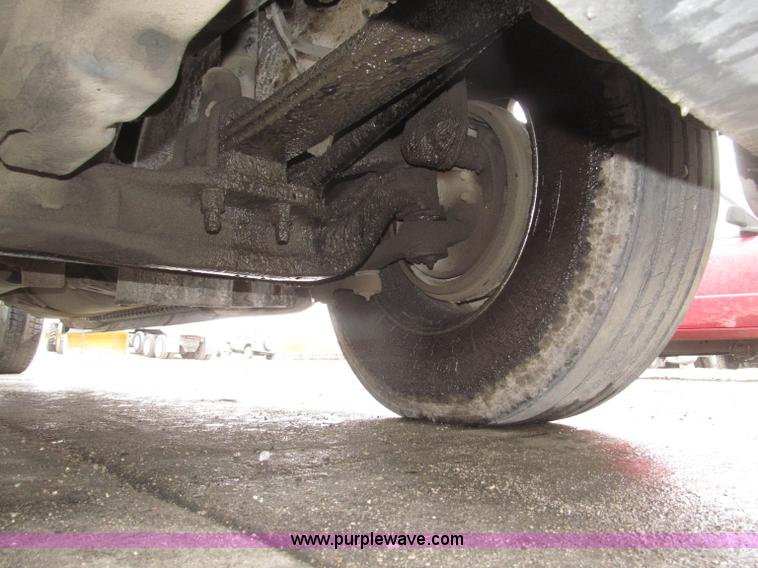 image for item B5349 2001 Freightliner Century Class day cab semi truck