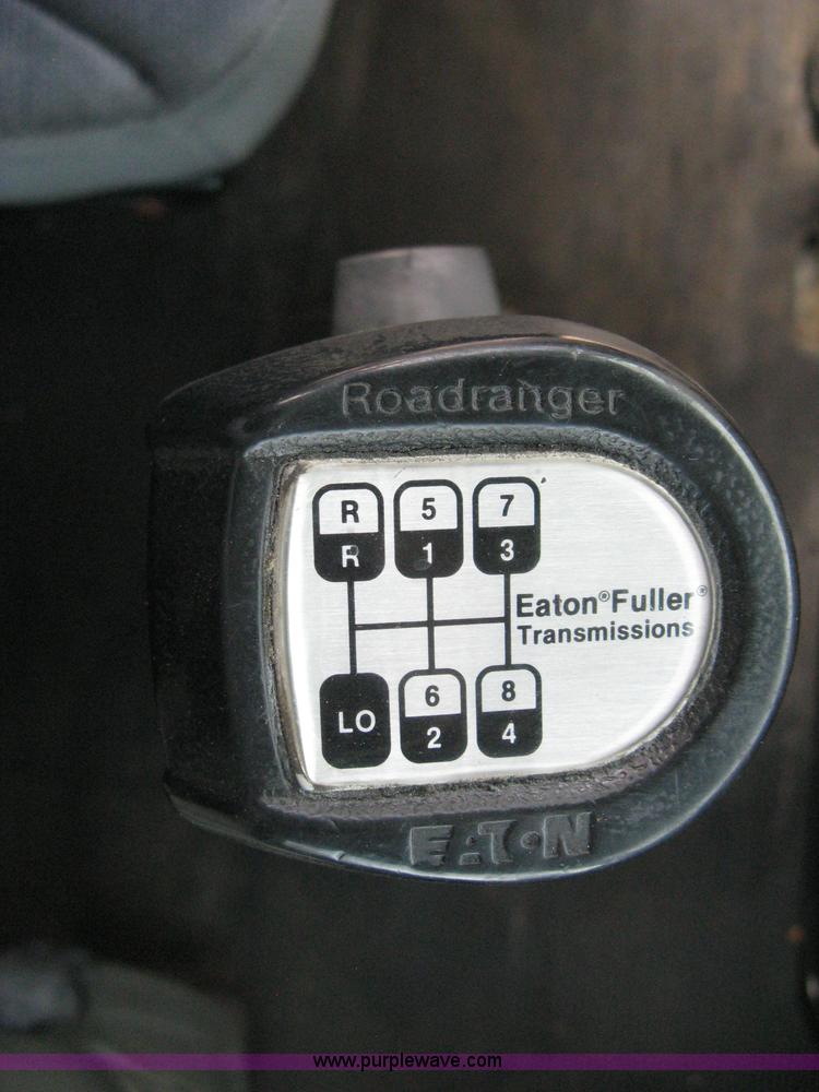 image for item B8407 1996 Kenworth T600B semi truck