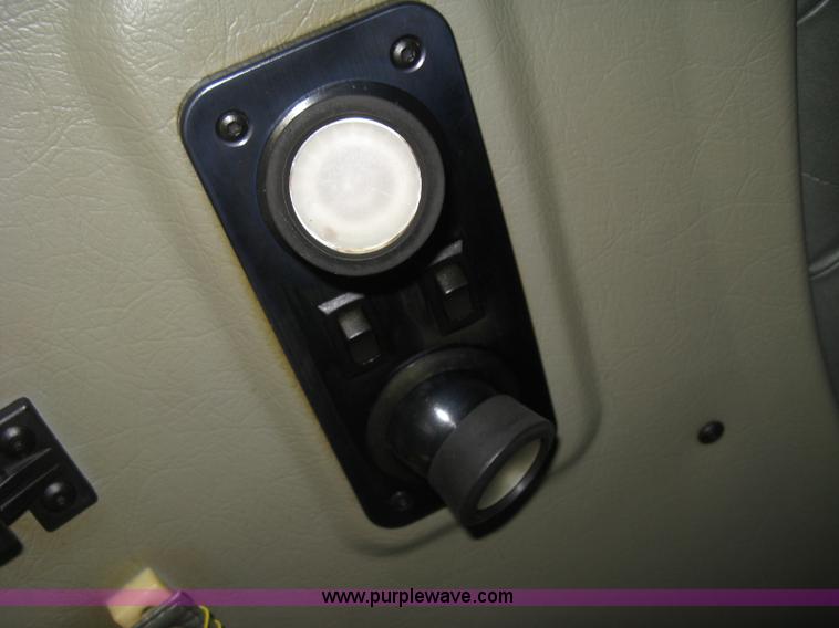 image for item B8407 1996 Kenworth T600B semi truck