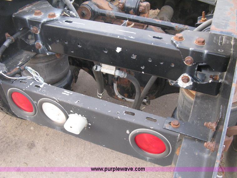 image for item B8407 1996 Kenworth T600B semi truck