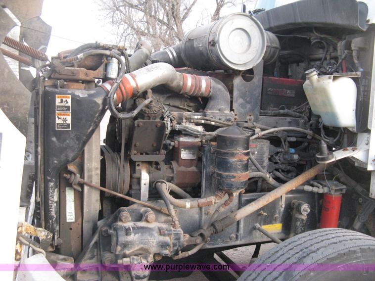 image for item B8407 1996 Kenworth T600B semi truck