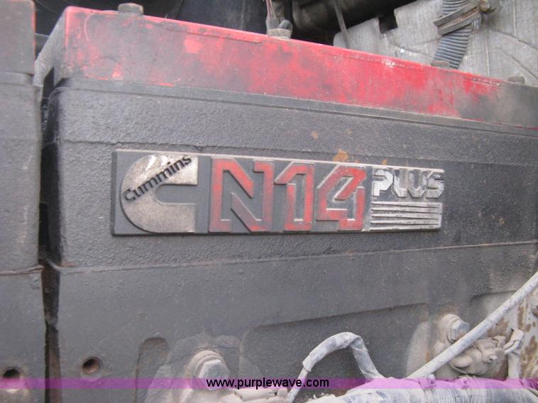 image for item B8407 1996 Kenworth T600B semi truck