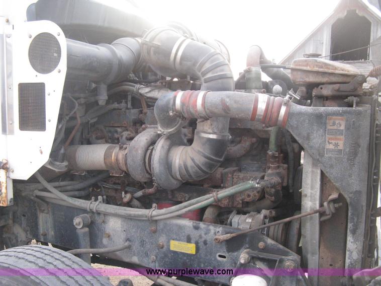 image for item B8407 1996 Kenworth T600B semi truck