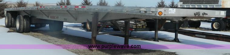 image for item G7685 1993 Reitnouer 48' aluminum trailer