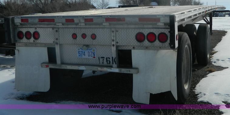 image for item G7685 1993 Reitnouer 48' aluminum trailer