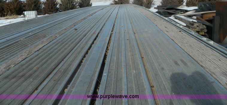 image for item G7685 1993 Reitnouer 48' aluminum trailer