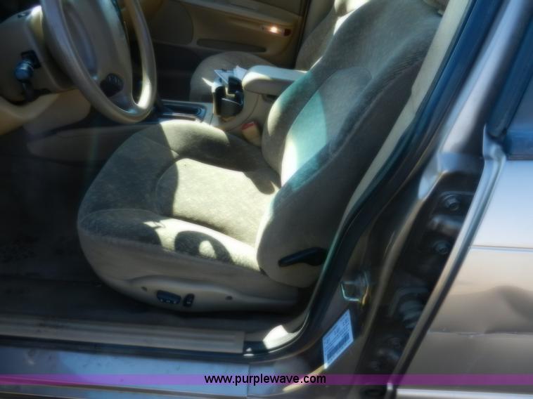 image for item A3903 1999 Chrysler Concorde LX