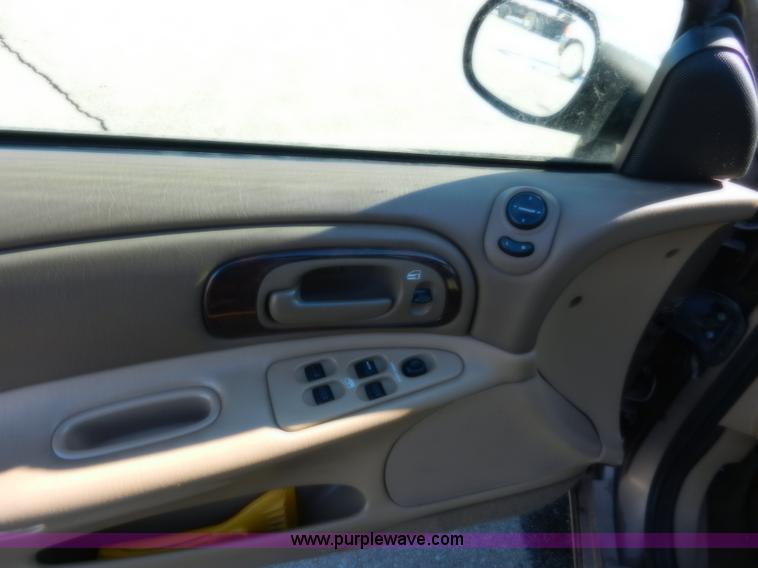 image for item A3903 1999 Chrysler Concorde LX