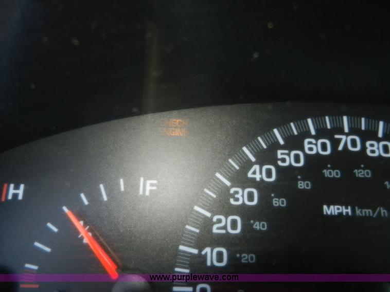 image for item A3903 1999 Chrysler Concorde LX