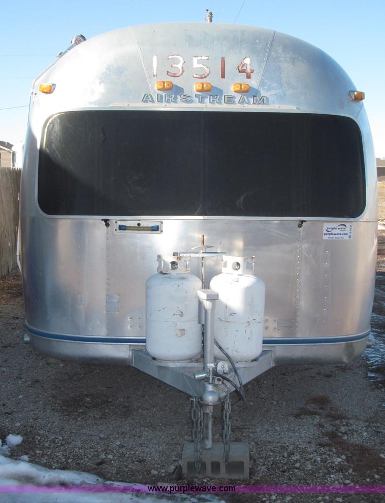 image for item B5337 1976 Airstream S0V31 31' travel trailer