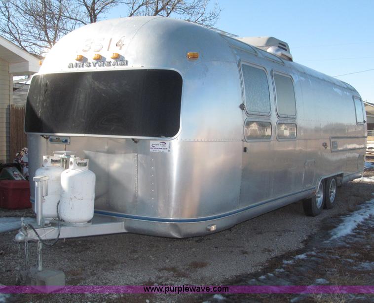 image for item B5337 1976 Airstream S0V31 31' travel trailer