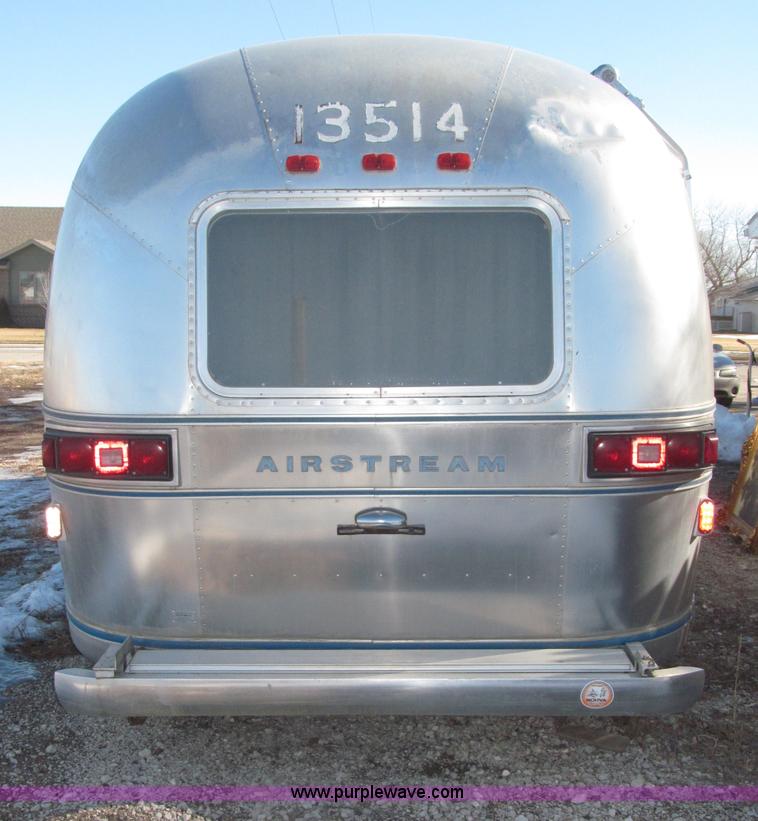 image for item B5337 1976 Airstream S0V31 31' travel trailer
