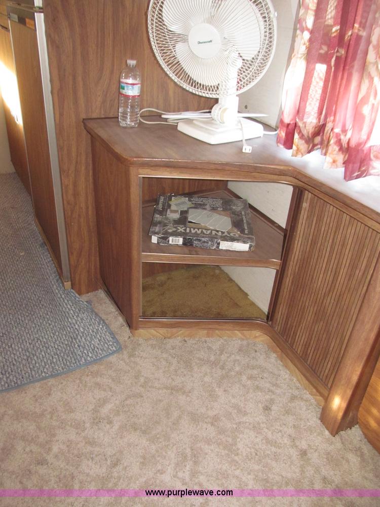 image for item B5337 1976 Airstream S0V31 31' travel trailer