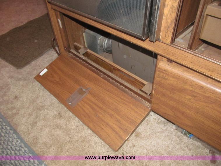 image for item B5337 1976 Airstream S0V31 31' travel trailer