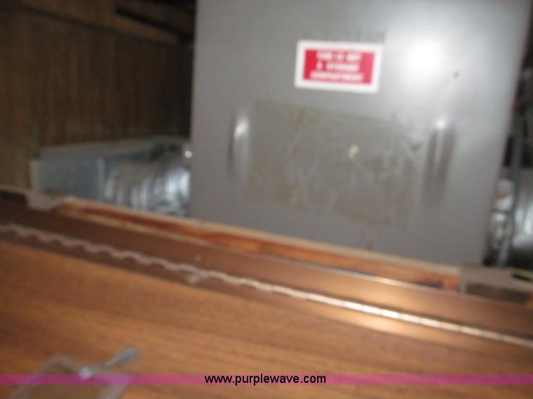 image for item B5337 1976 Airstream S0V31 31' travel trailer