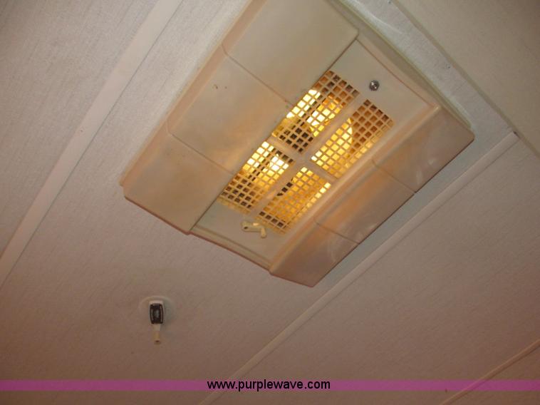 image for item B5337 1976 Airstream S0V31 31' travel trailer