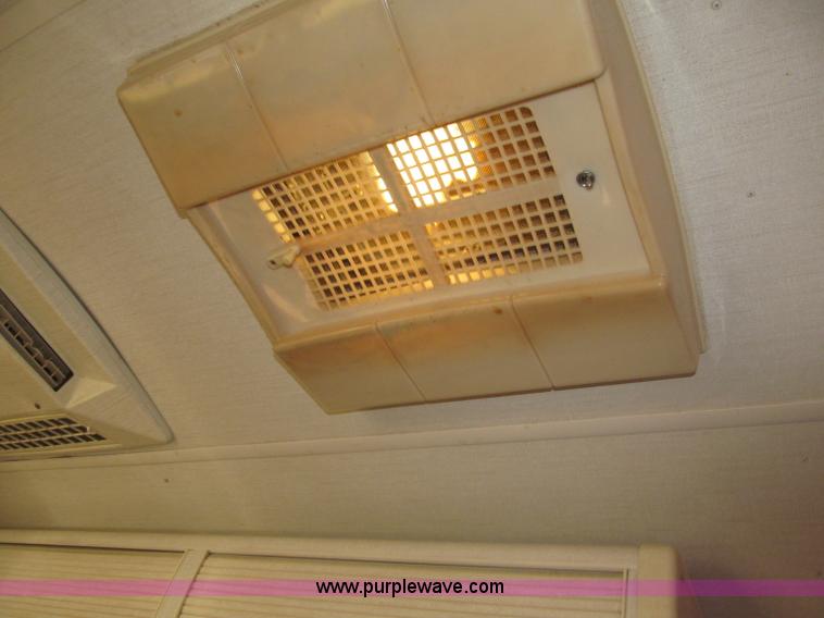 image for item B5337 1976 Airstream S0V31 31' travel trailer