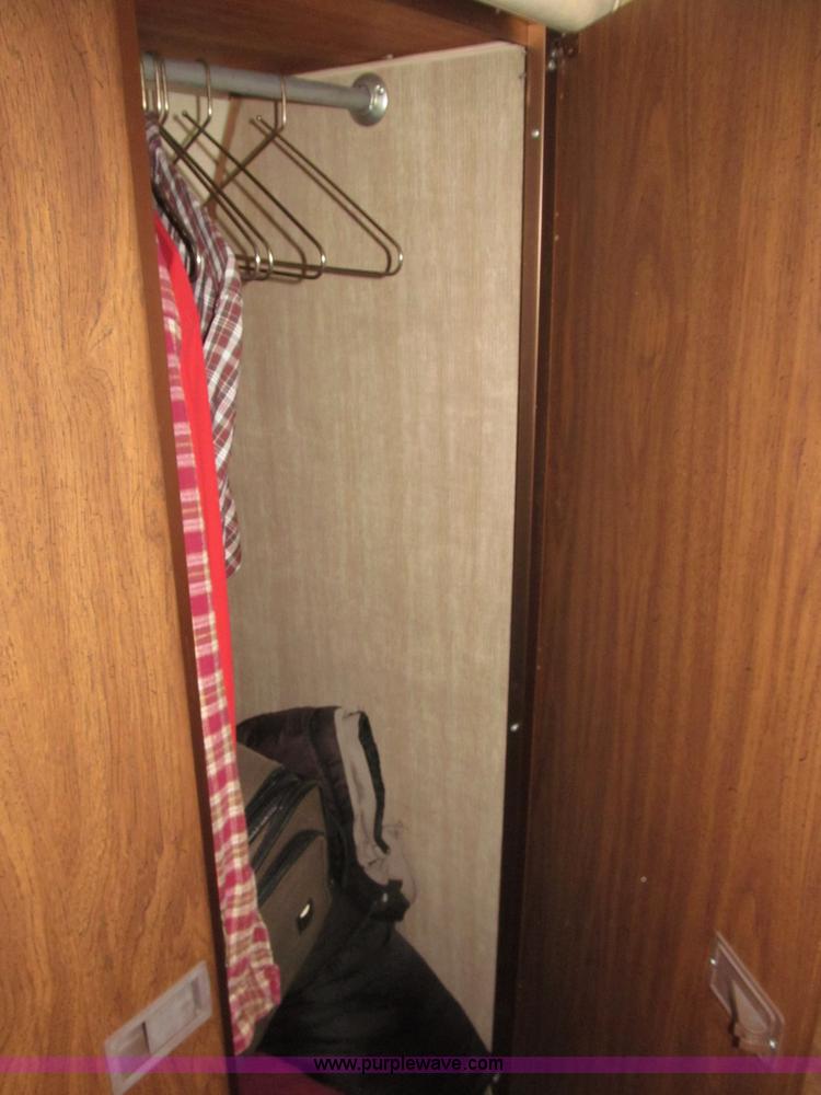 image for item B5337 1976 Airstream S0V31 31' travel trailer