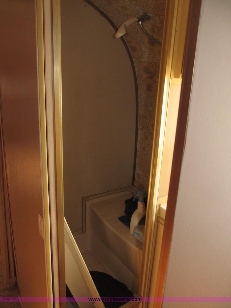 image for item B5337 1976 Airstream S0V31 31' travel trailer