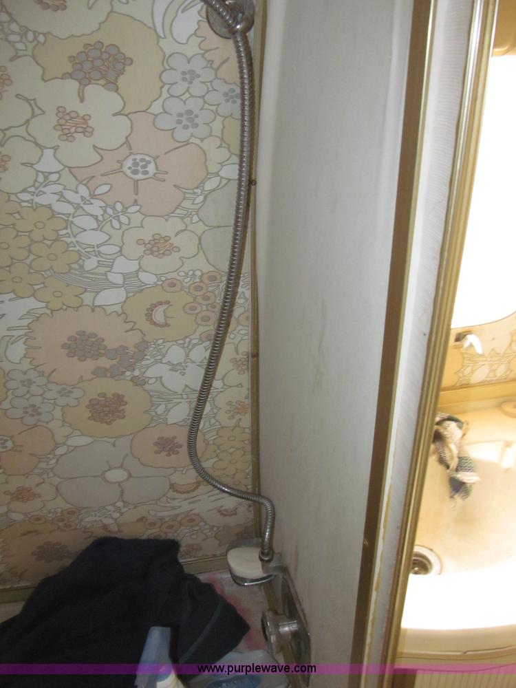 image for item B5337 1976 Airstream S0V31 31' travel trailer