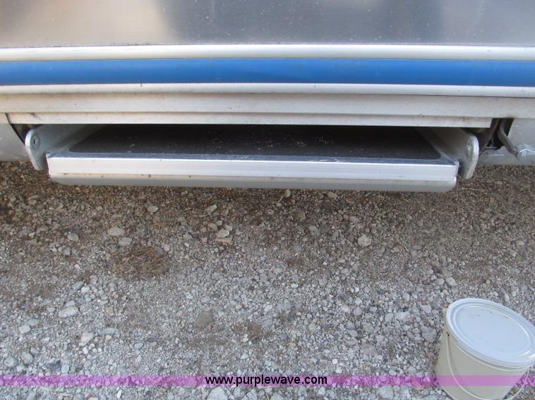 image for item B5337 1976 Airstream S0V31 31' travel trailer