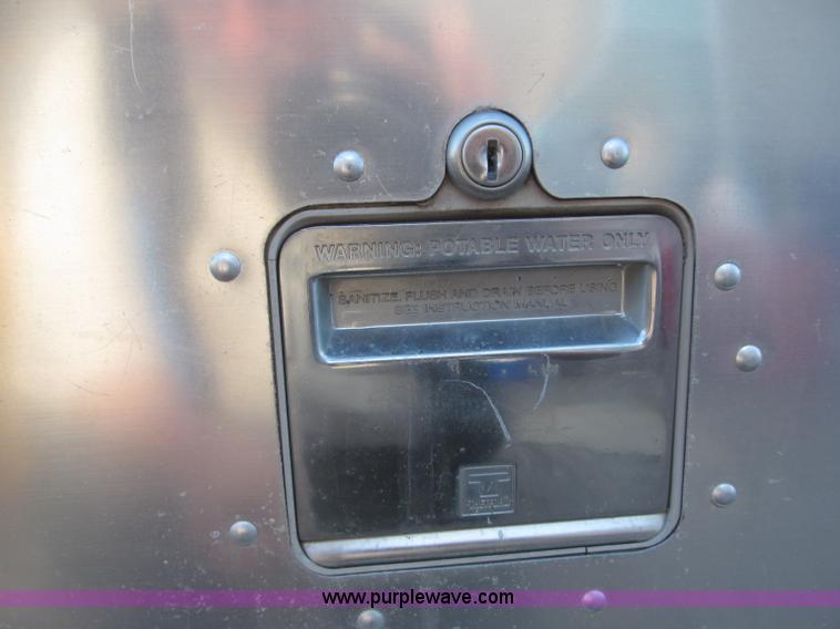 image for item B5337 1976 Airstream S0V31 31' travel trailer