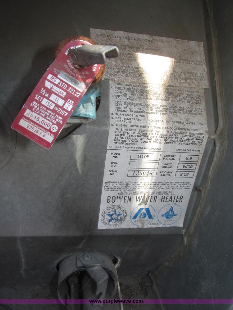 image for item B5337 1976 Airstream S0V31 31' travel trailer