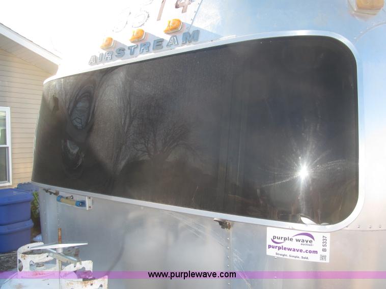 image for item B5337 1976 Airstream S0V31 31' travel trailer