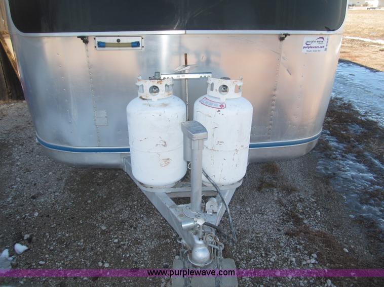 image for item B5337 1976 Airstream S0V31 31' travel trailer