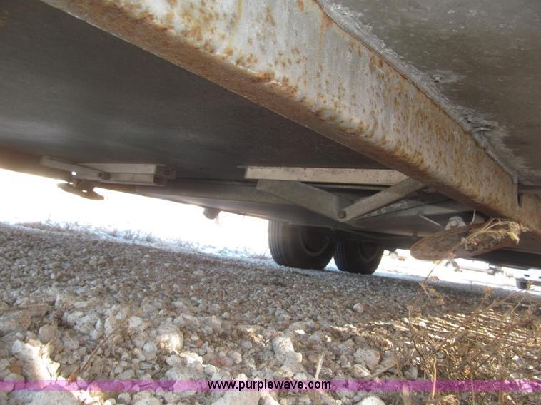 image for item B5337 1976 Airstream S0V31 31' travel trailer