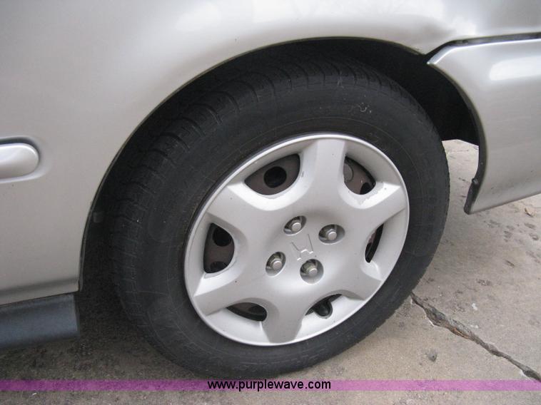 image for item B8402 1999 Honda Civic EX