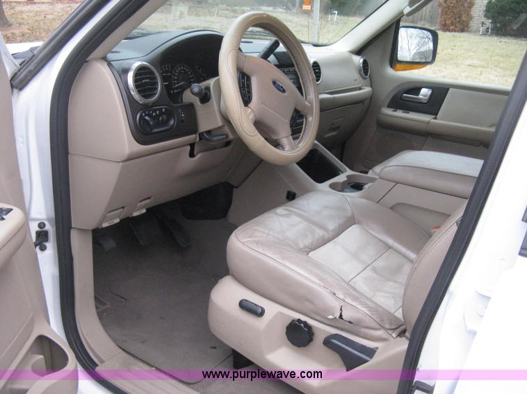 image for item B8403 2003 Ford Expedition Eddie Bauer SUV