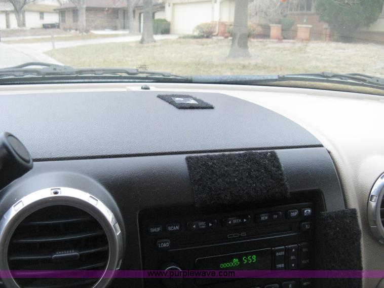 image for item B8403 2003 Ford Expedition Eddie Bauer SUV