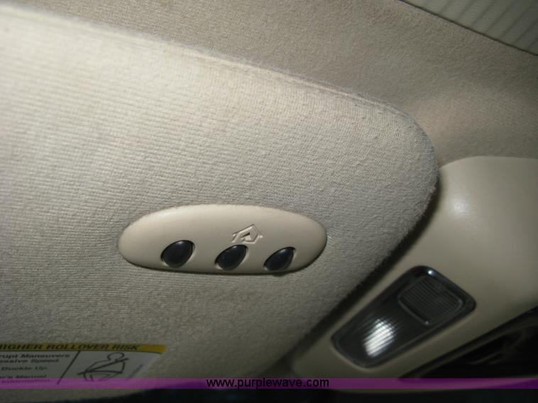 image for item B8403 2003 Ford Expedition Eddie Bauer SUV