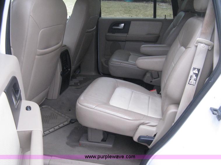 image for item B8403 2003 Ford Expedition Eddie Bauer SUV
