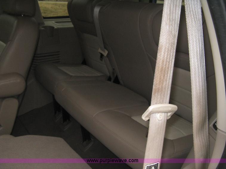 image for item B8403 2003 Ford Expedition Eddie Bauer SUV