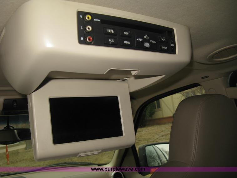 image for item B8403 2003 Ford Expedition Eddie Bauer SUV