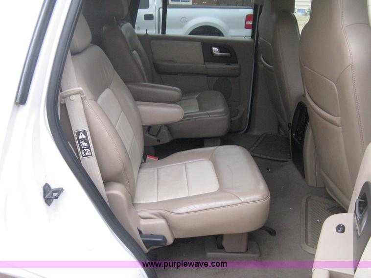 image for item B8403 2003 Ford Expedition Eddie Bauer SUV