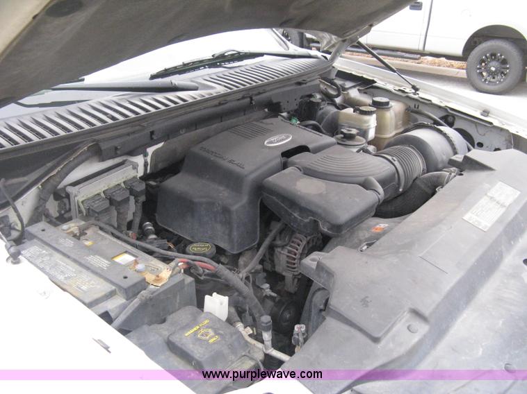 image for item B8403 2003 Ford Expedition Eddie Bauer SUV