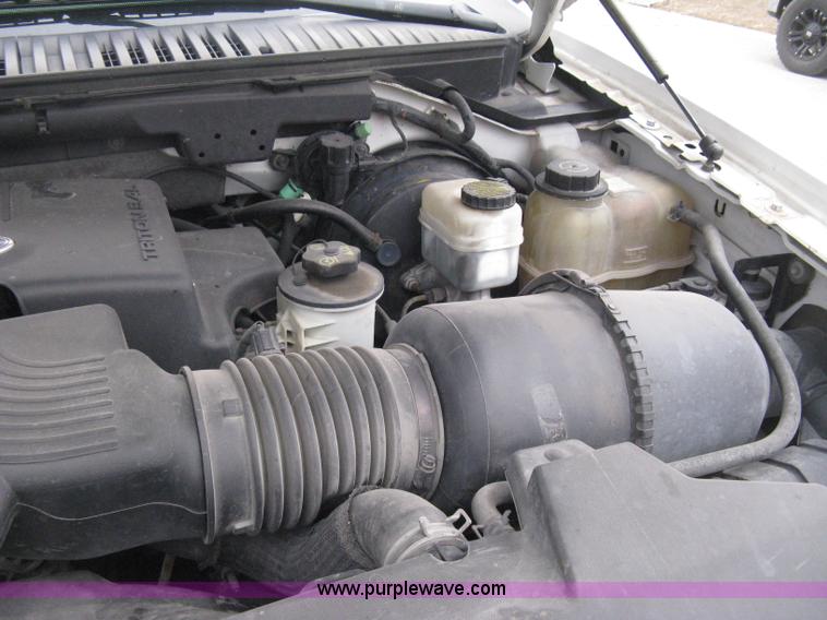 image for item B8403 2003 Ford Expedition Eddie Bauer SUV