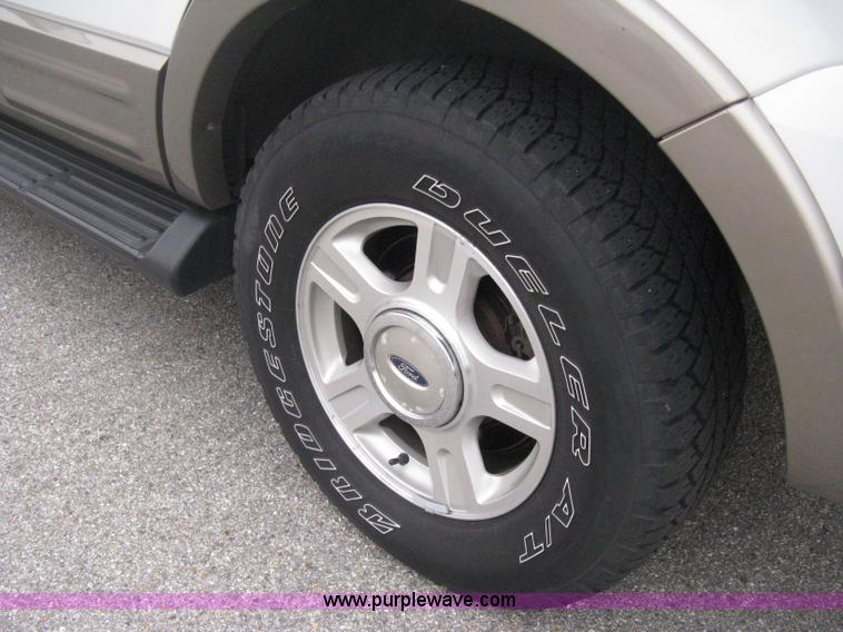 image for item B8403 2003 Ford Expedition Eddie Bauer SUV